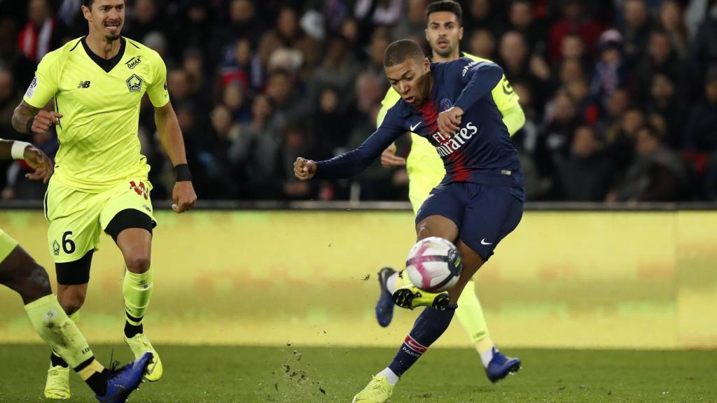 Mbappé frente al Lille