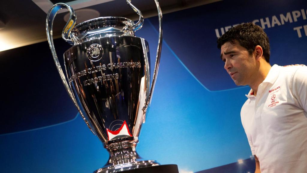 Deco, en el acto de la UEFA.