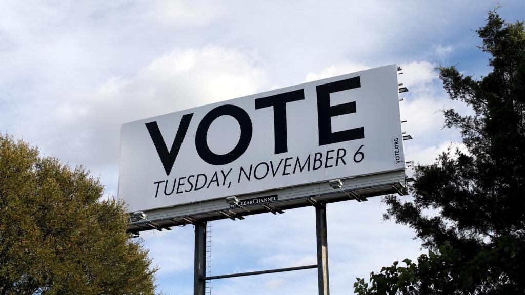 Cartel reclamando la participación electoral
