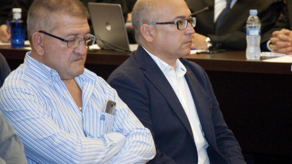De Miguel sentado en el banquillo de los acusados durante el juicio.