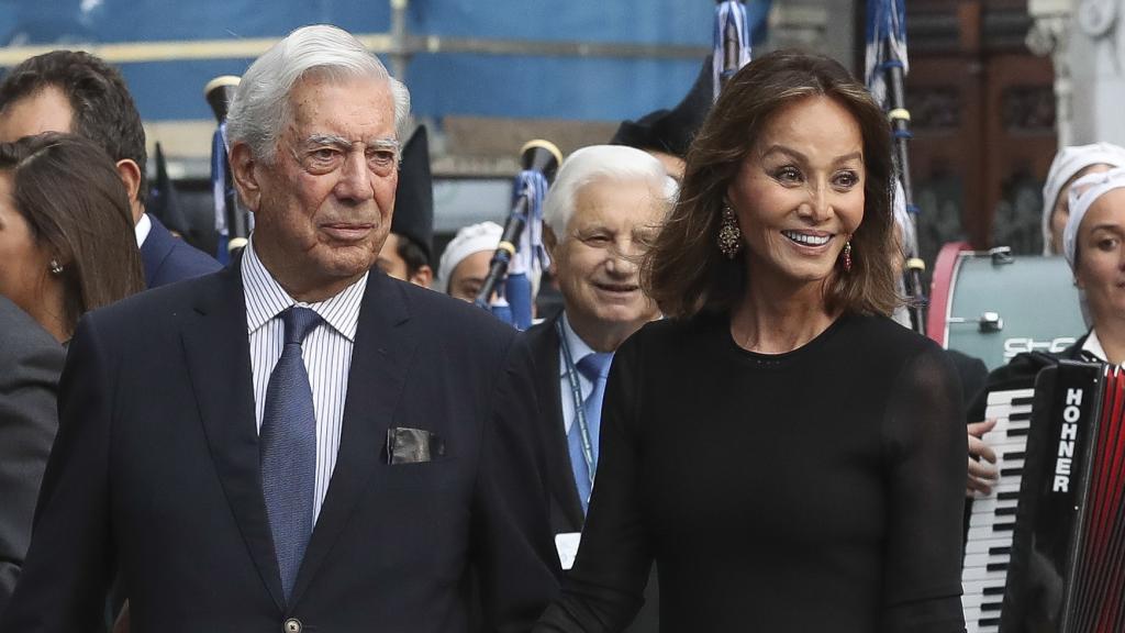 Vargas Llosa y Preysler en los Premios Princesa de Asturias.