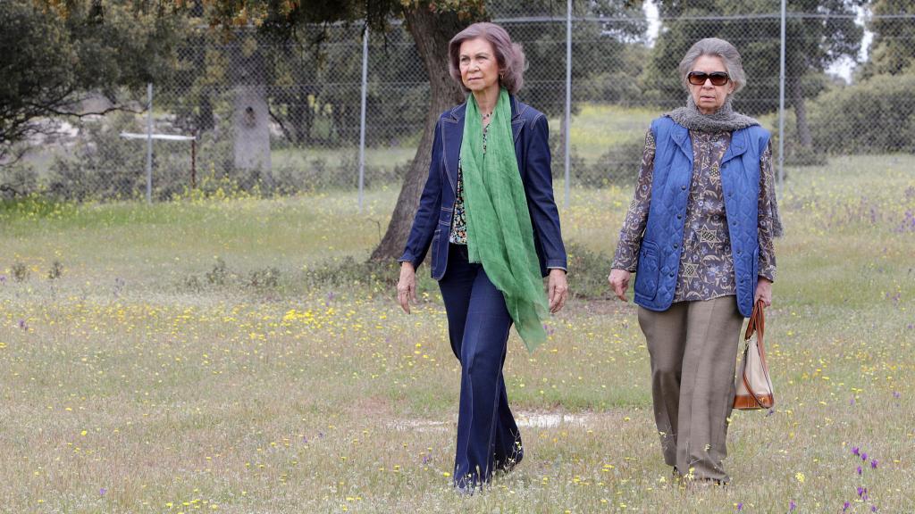 Irene de Grecia junto a su hermana Sofía, la reina hemérita, en Toledo en abril de 2015.