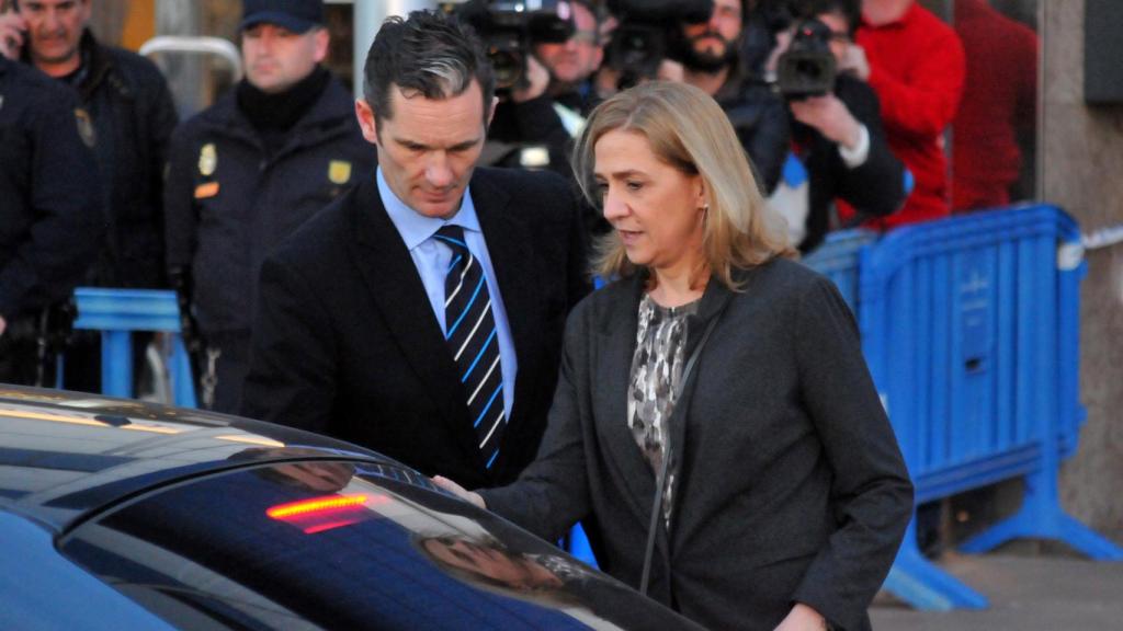 La infanta Cristina e Iñaki Urdangarin saliendo de los juzgados de Palma.