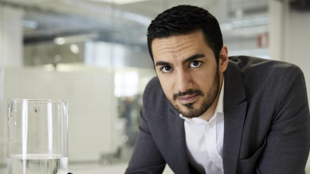 Mehrad Mahdjoubi es el inventor de esta ducha de circuito cerrado.