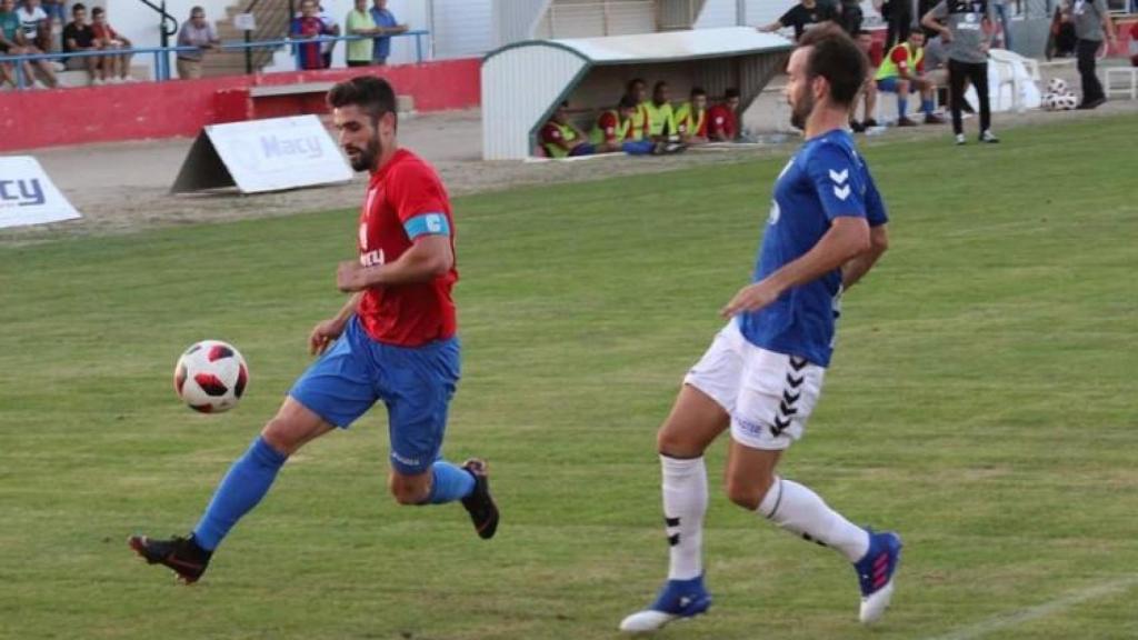 Marcos Moreno, en un partido ante el Puertollano. Foto: cspuertollano.com