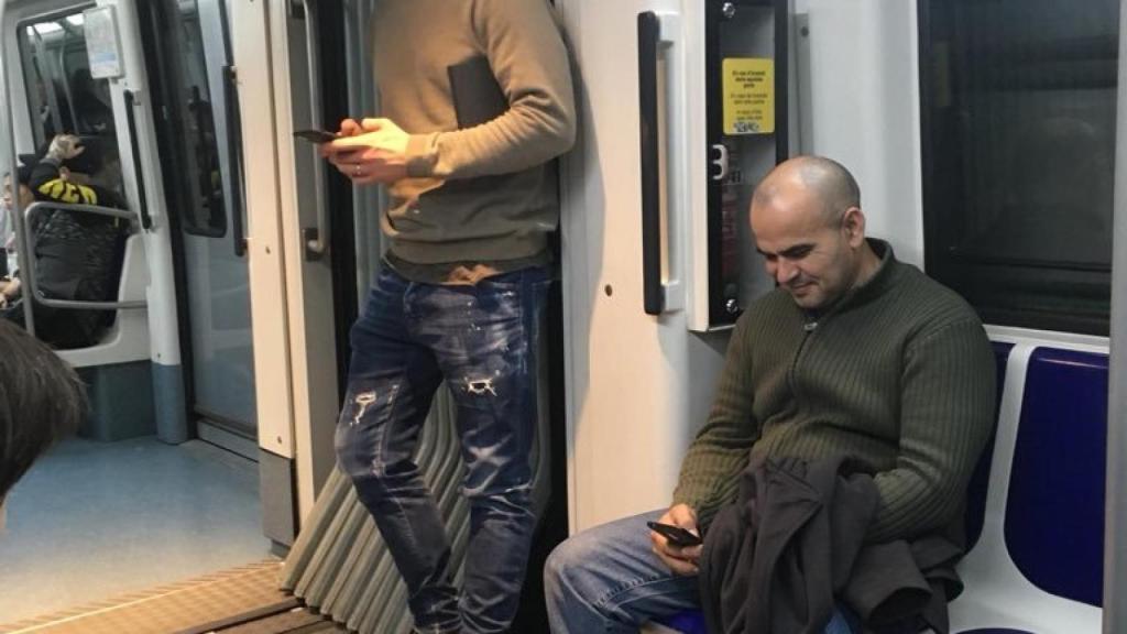 El viaje en metro de Ter Stegen que incendia las redes sociales. Twitter: (@JordimartinezF)