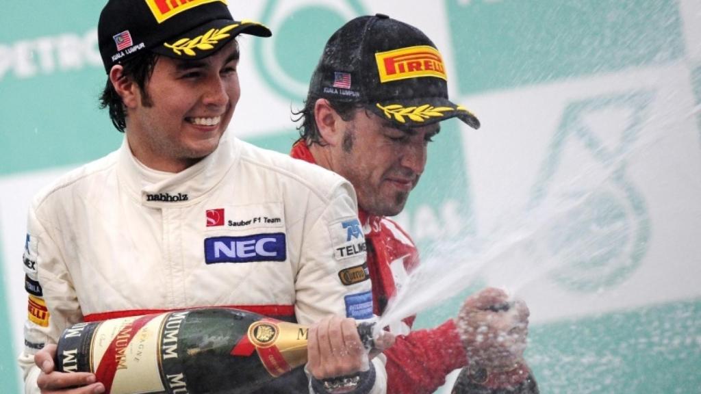 Sergio Pérez y Feranando Alonso el el podio del GP de Malasia 2012
