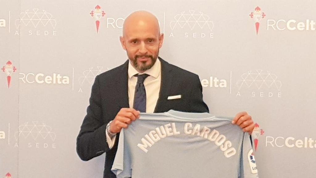 Miguel Cardoso en su presentación con el Celta de Vigo. Foto: Twitter (@RCCelta)