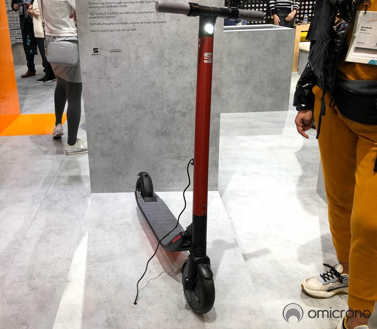 Probamos el patinete eléctrico SEAT eXS