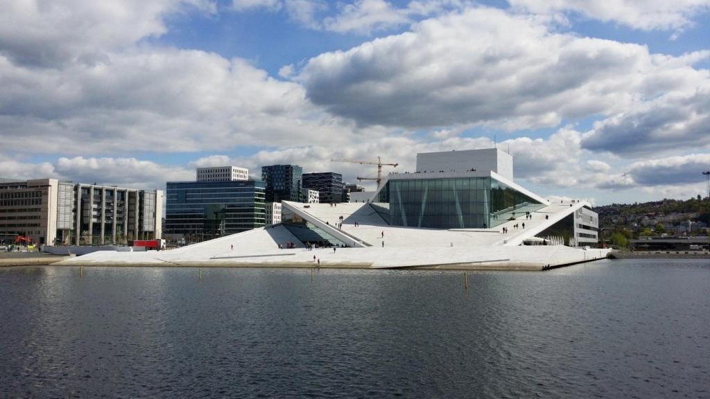 Los países nórdicos, como Noruega, suelen liderar las clasificaciones de los mejores países para vivir.