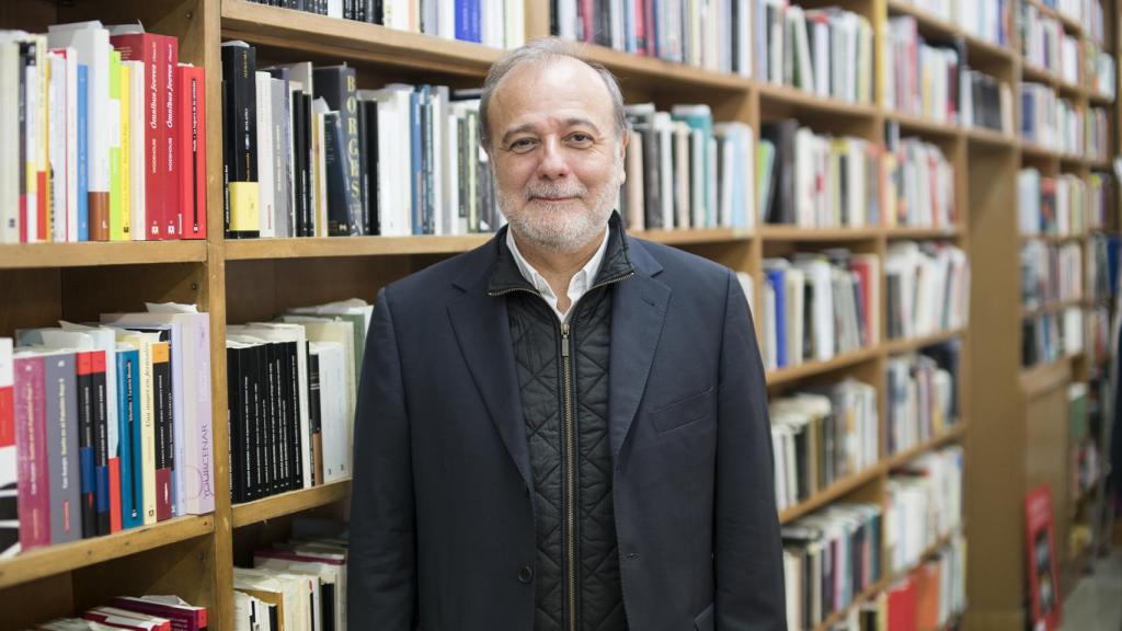 El diputado, en una librería del centro de Madrid.