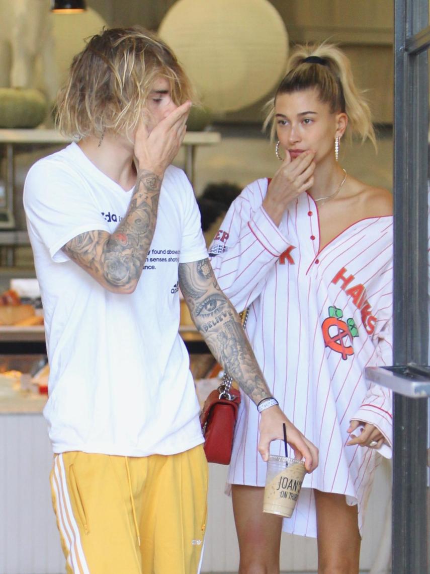 Justin Bieber y Hailey Baldwin rn Los Ángeles.