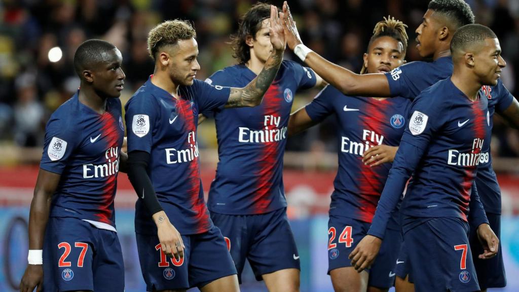 Los jugadores del PSG celebran un gol ante el Mónaco.