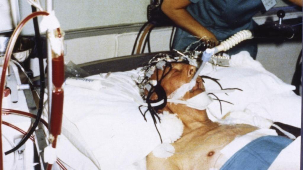 Franco, entubado en la habitación del hospital La Paz.