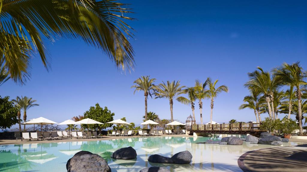 Una de las piscinas del hotel.