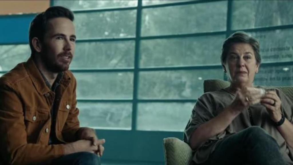 Ramón y María Jesús, hijo y madre en el anuncio de Ruavieja.