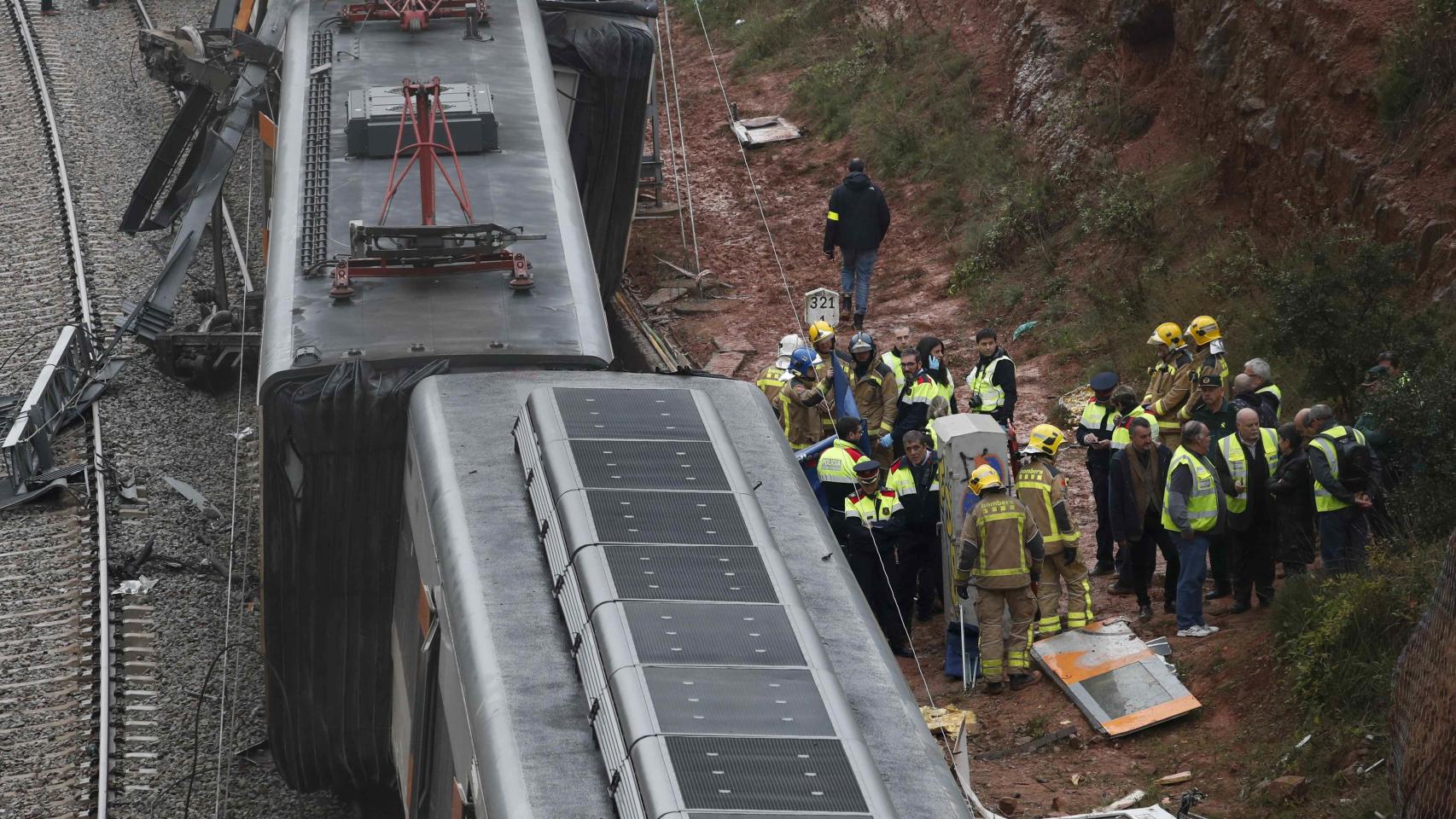 El descarrilamiento del tren de Rodalies, en imágenes
