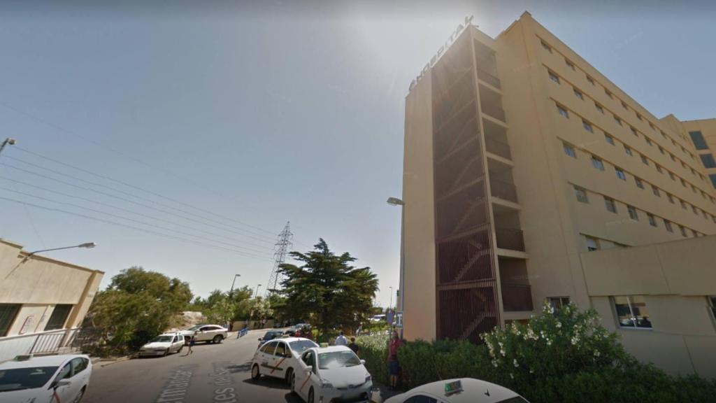 Exterior del Hospital de Torrecárdenas / Google Maps.