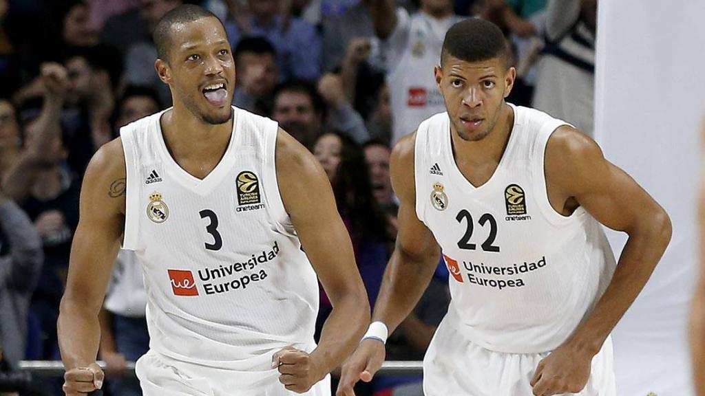 Randolph frente al Herbalife Gran Canaria.jpg