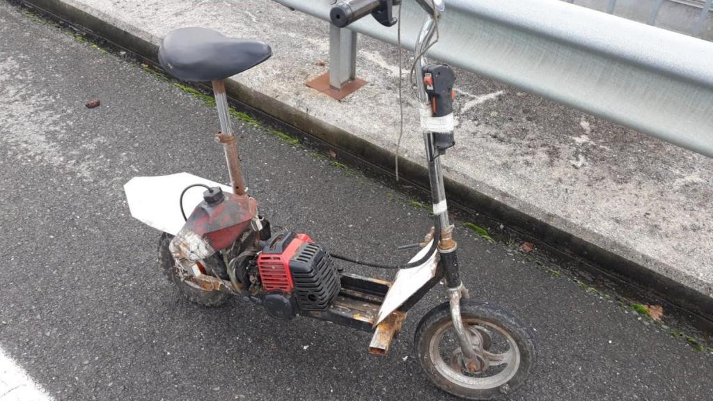 El patinete eléctrico de fabricación casera que interceptó la Guardia Civil en Lugo