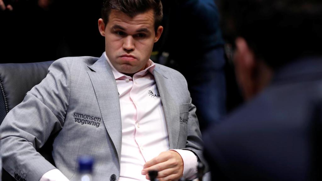 Magnus Carlsen, durante la final del Mundial de ajedrez 2018