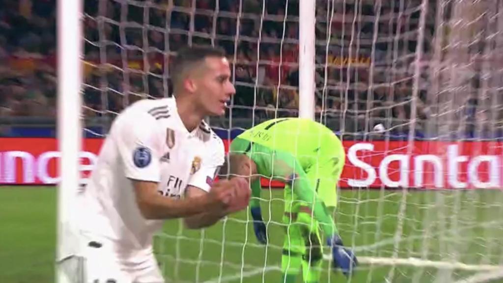 Lucas Vázquez dedica su gol a la Roma a su hijo