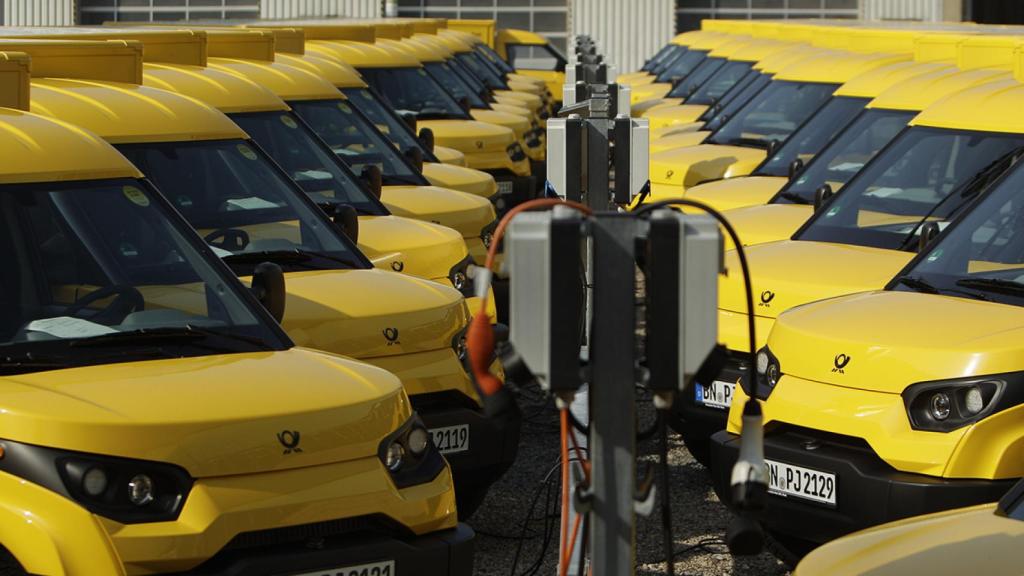 Estación de recarga de furgonetas eléctricas de DHL.