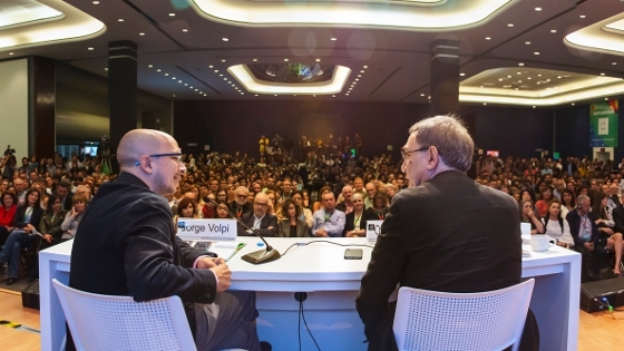 Apertura del Salón Literario Carlos Fuentes, en el marco de actividades de la XXXII Feria Internacional del libro en Guadalajara, México. Participan: Orhan Pamuk y Jorge Volpi. Domingo 25 de Noviembre del 2018. ( © FIL/NABIL QUINTERO MILIÁN)