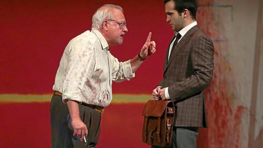 Echanove y Gómez en Rojo.