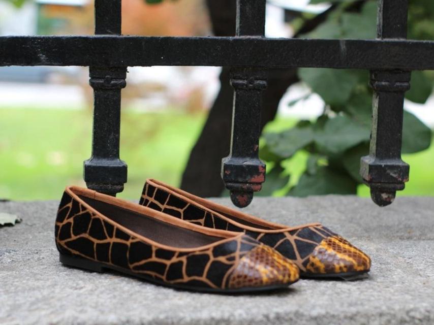 Bailarinas con estampado de jirafa.