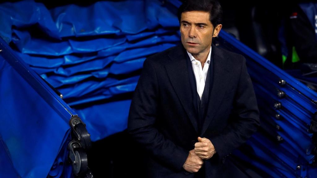 El técnico del Valencia, Marcelino, antes del inicio del encuentro
