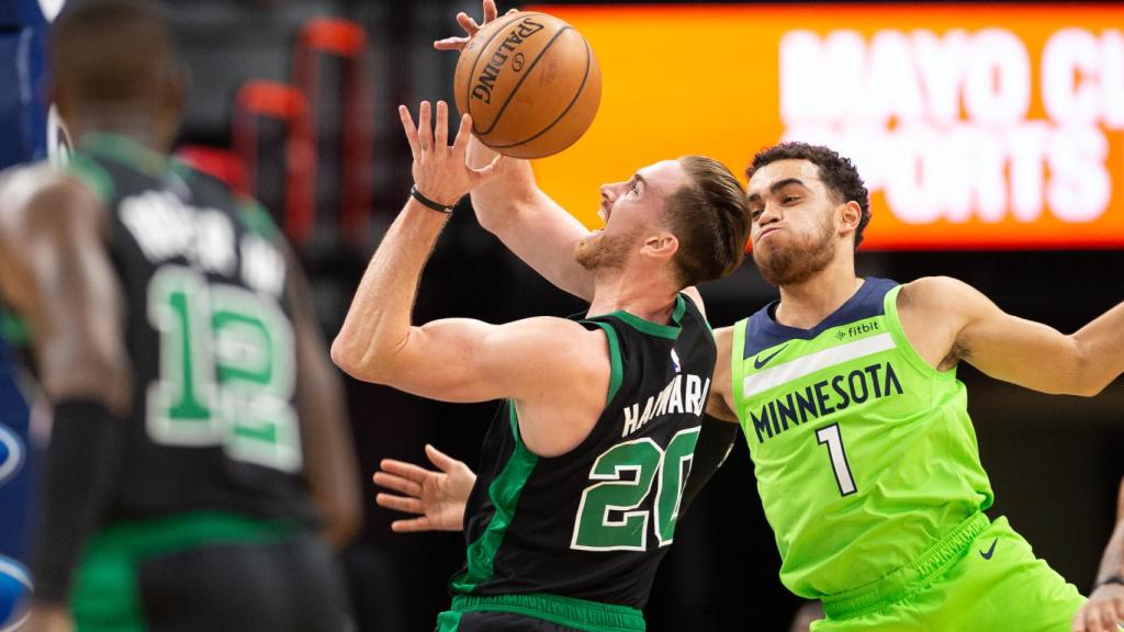 Hayward ante Minnesota