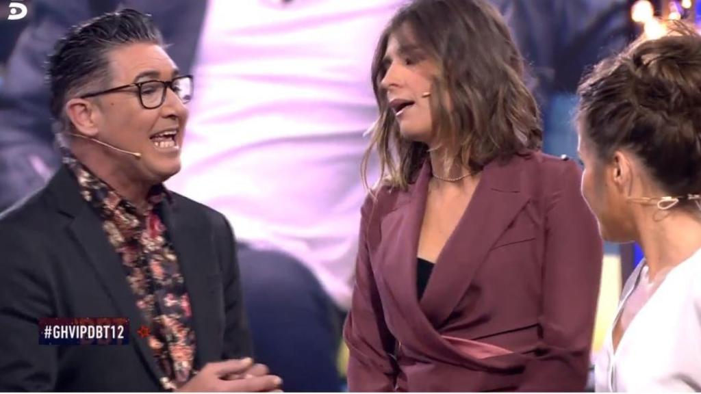 Ángel en plena discusión con Verdeliss.