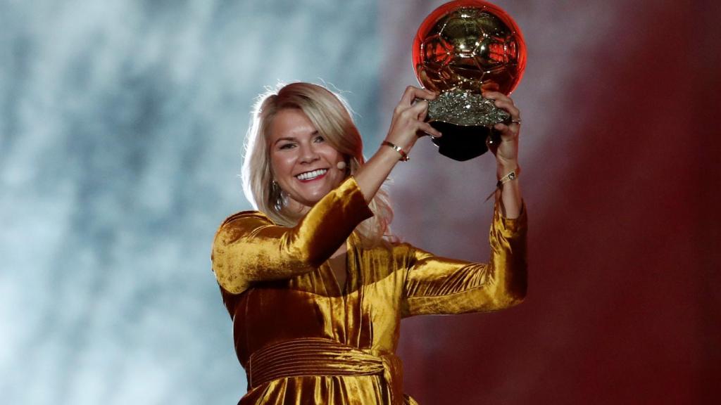 Ada Hegerberg gana el primer Balón de Oro femenino de la historia