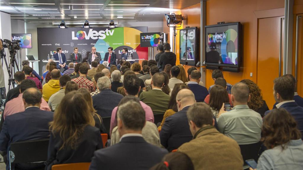 Presentación de LOVEStv.