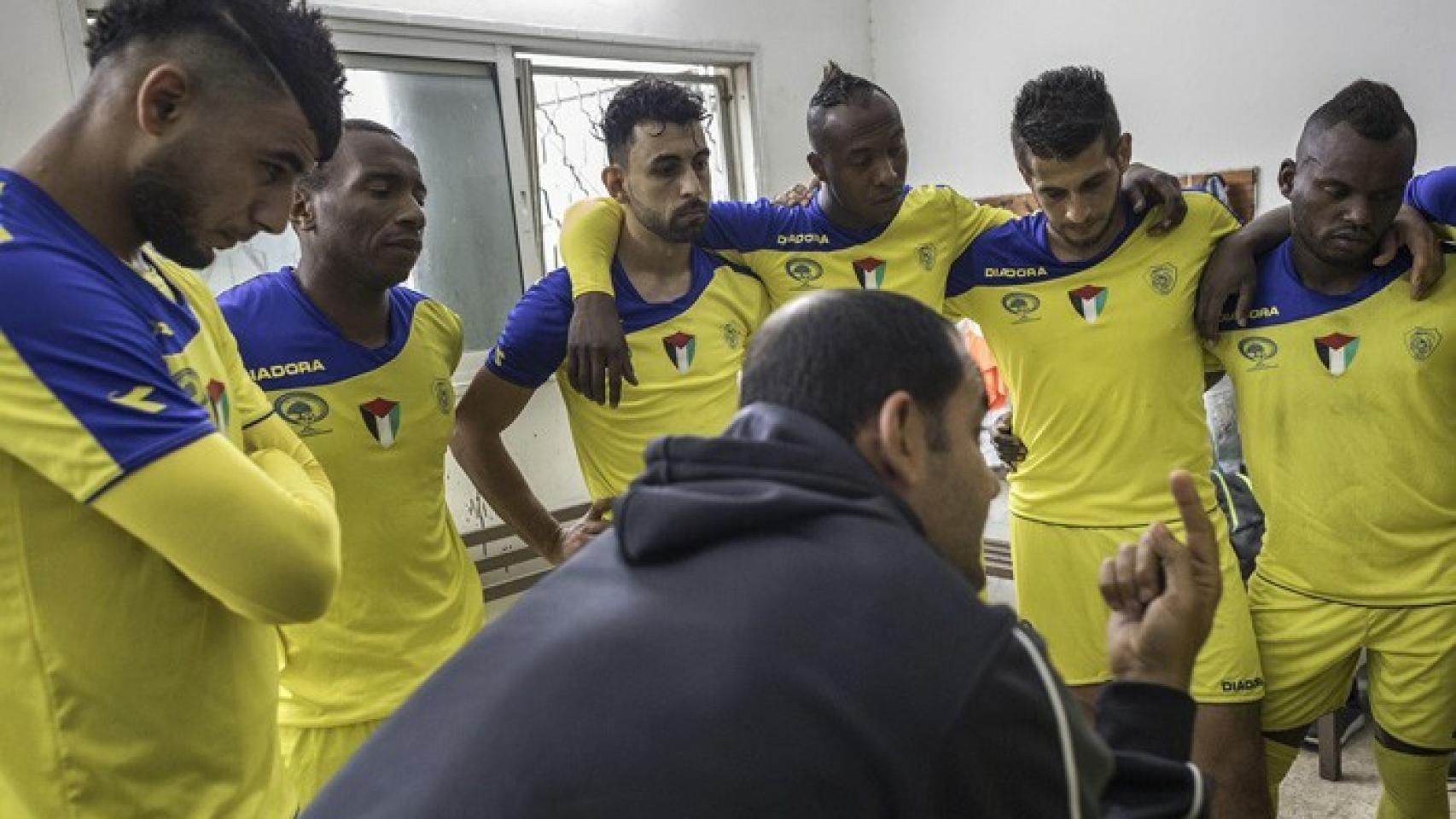 Así es la vida de un equipo de fútbol en un campo de refugiados de Palestina