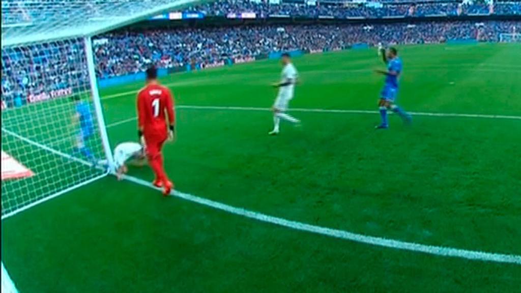 Duro golpe de Carvajal contra el palo