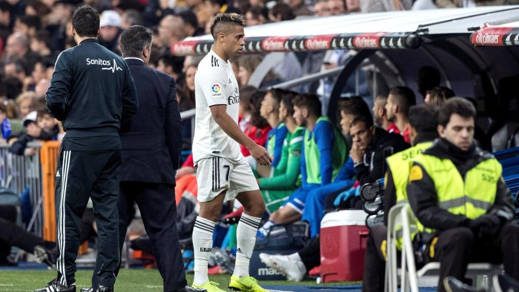 Mariano Díaz se retira lesionado ante el Melilla