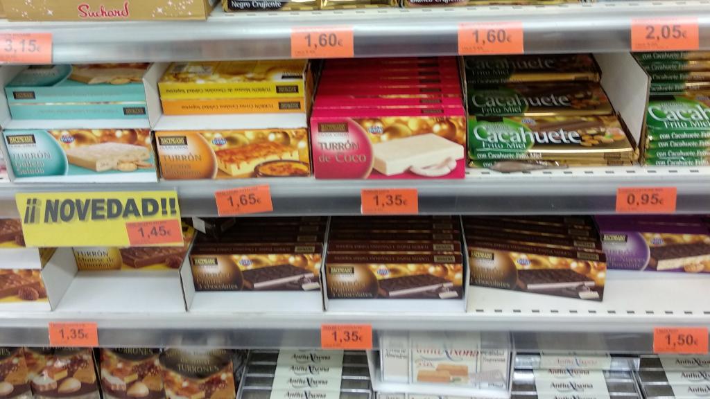 Los lineales de Mercadona, listos para la campaña navideña.