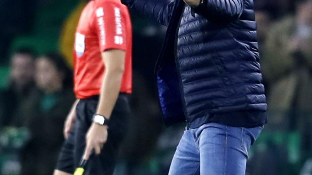 Míchel durante el Betis - Rayo Vallecano