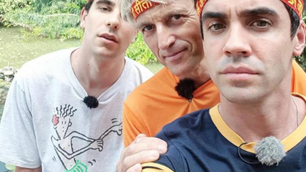 Los Javis con Jesús Calleja en India.