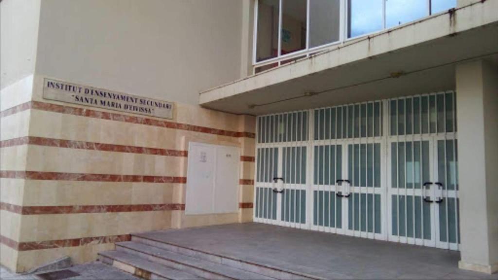 En el IES Santa María de Ibiza hay problemas para encontrar personal que limpie las aulas por cuestión de idioma