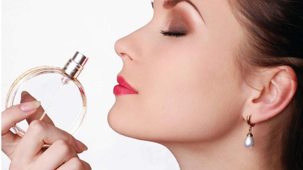 Anuncio de perfumes.