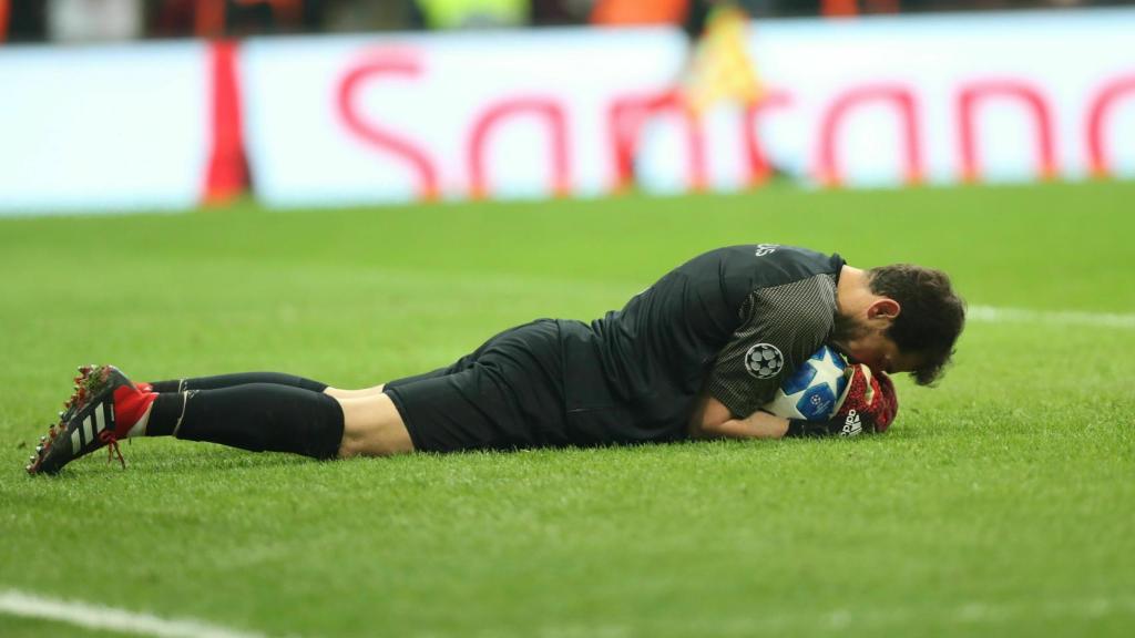 Parada de Casillas durante el Galatasaray - Porto