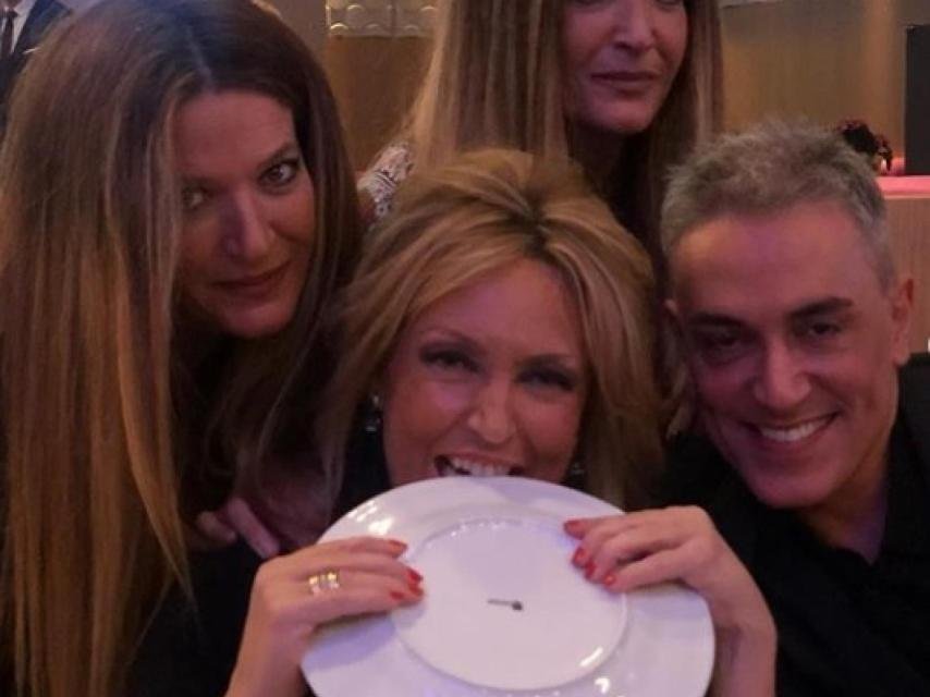 Las mellis, Lydia Lozano y Kiko Hernández en 'V de Vegas'