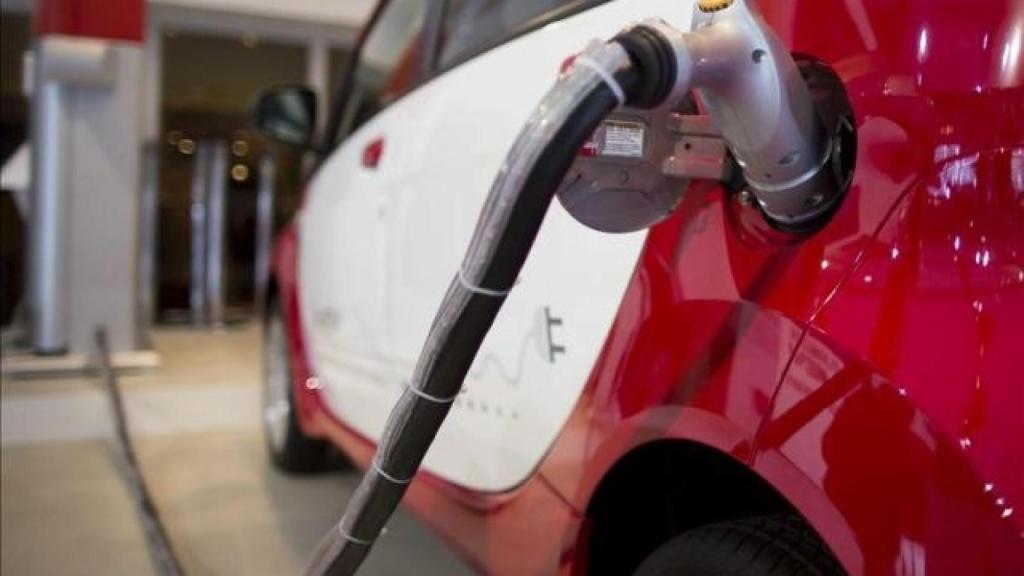 Recarga su vehículo eléctrico.