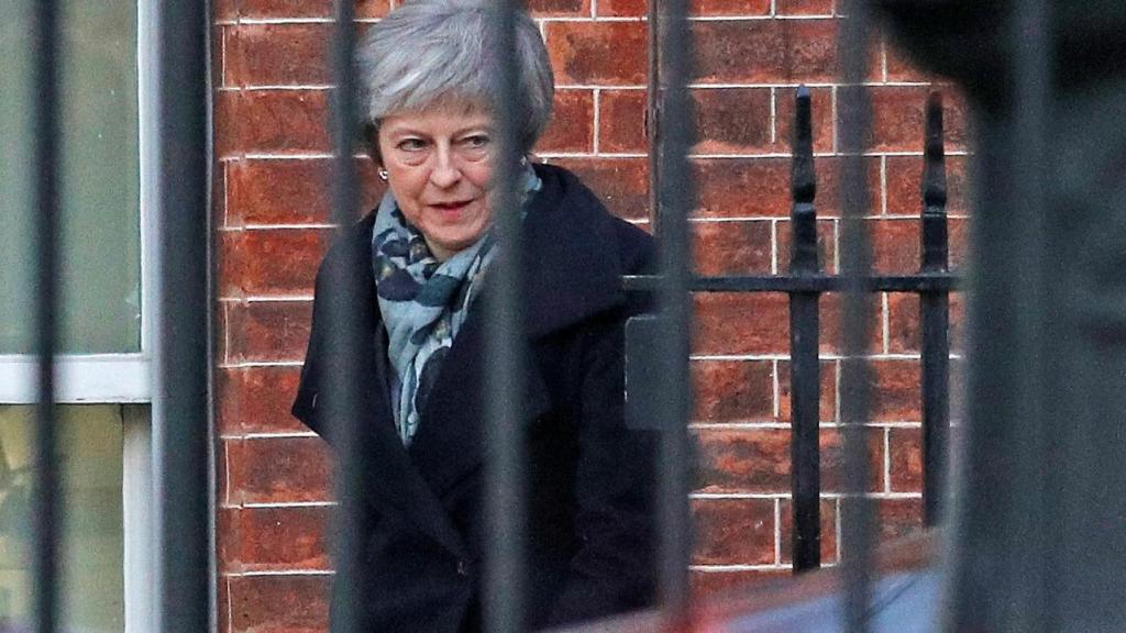 May saliendo de Downing Street este jueves.