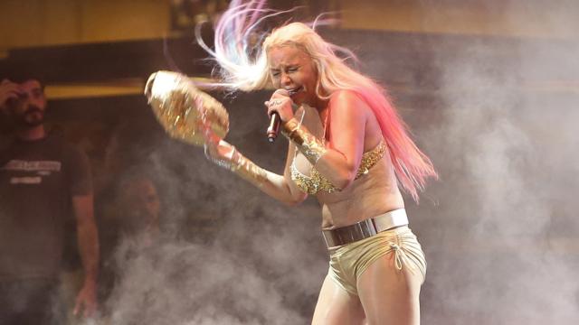 Leticia Sabater en pleno concierto.