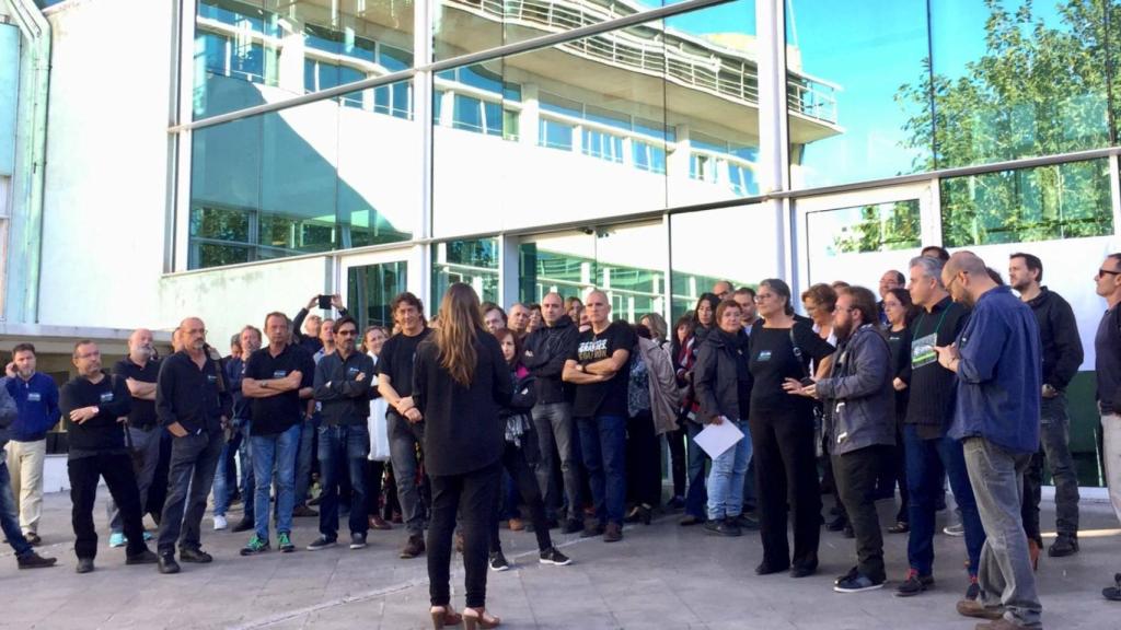 Protesta de empleados de Canal Sur en los denominados miércoles negros