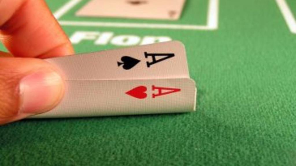 Almirall, Acerinox y Amadeus: la triple A para ganar en bolsa española